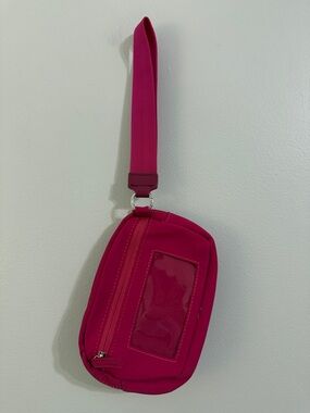 Women’s Wristlet Pouch - Fuchsia Pink
